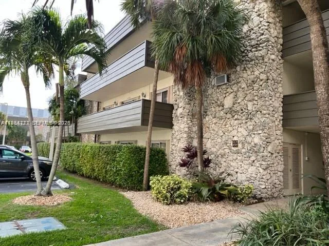 8315 SW 72nd Ave # 104B, Miami, FL 33143