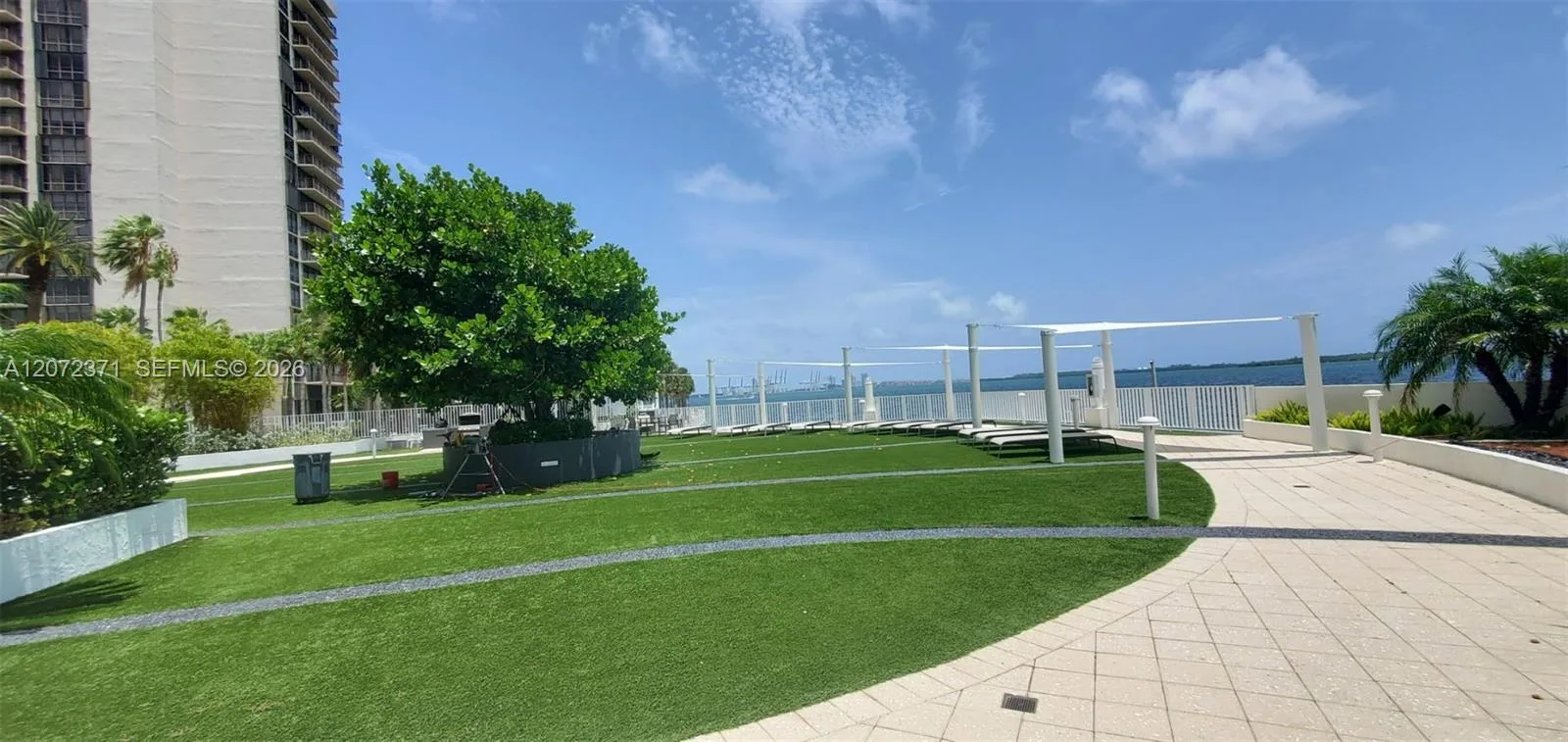Brickell Harbour – photo 27