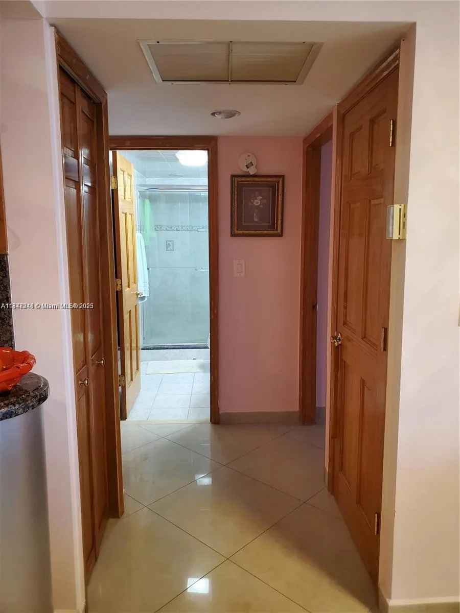 20379 W Country Club Dr # 2233, Aventura, FL 33180 photo 8