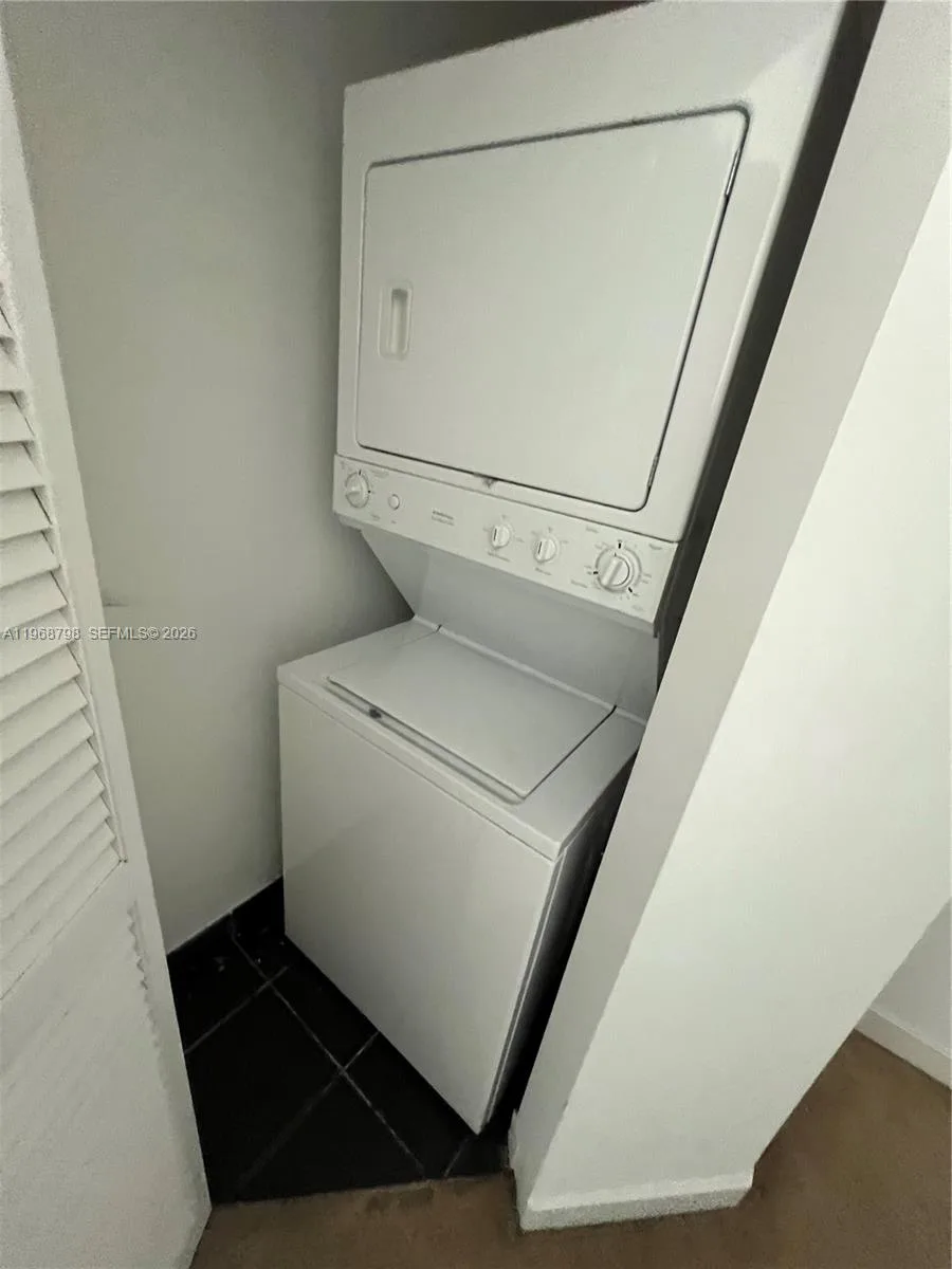 79 SW 12th St # 1112-S, Miami, FL 33130 photo 9
