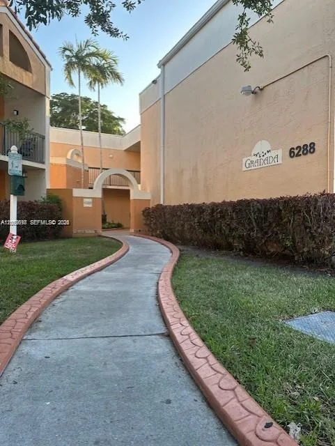 6288 NW 186th St # 112, Hialeah, FL 33015