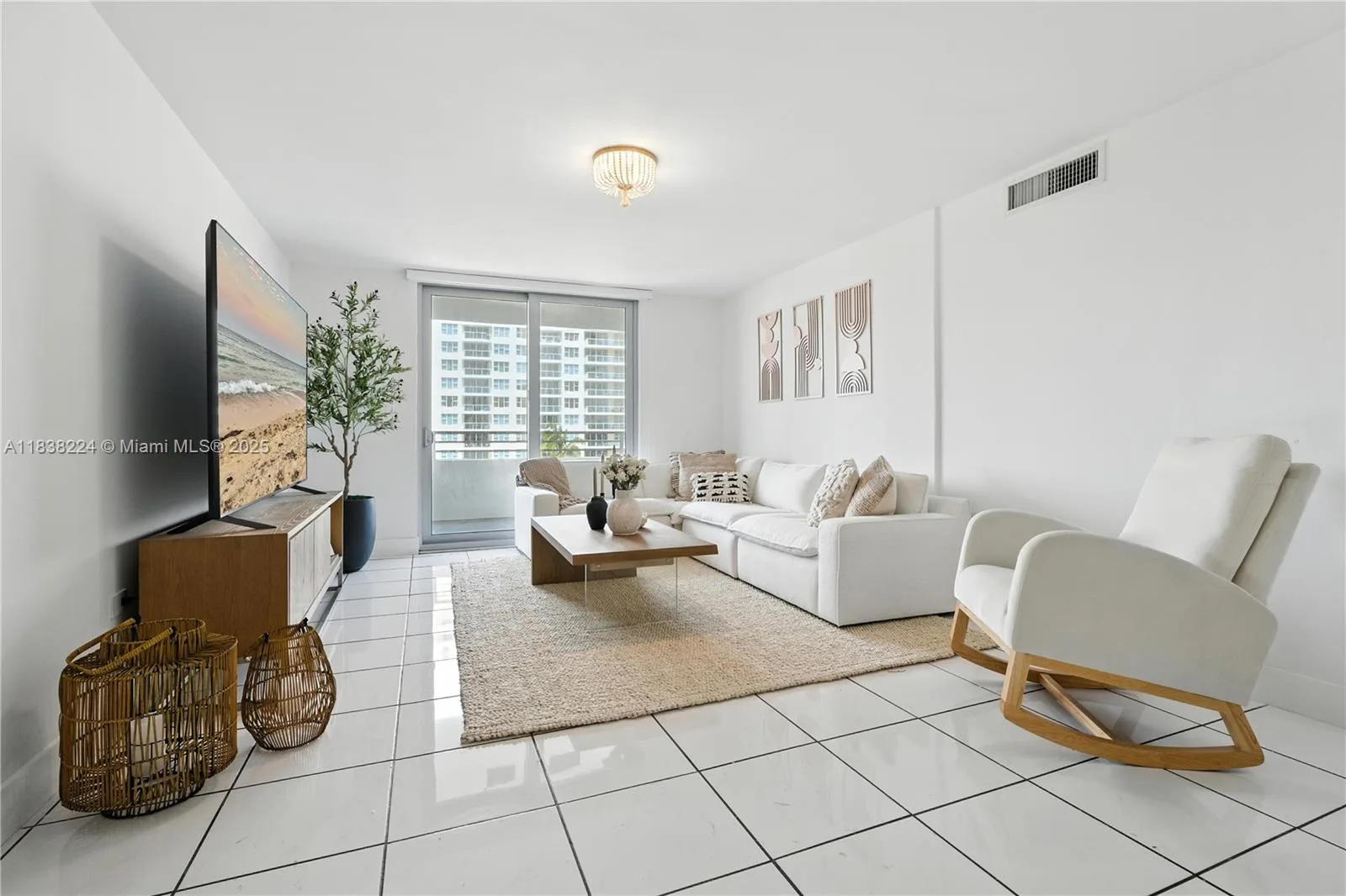 5555 Collins Ave # 6W, Miami Beach, FL 33140 photo 3