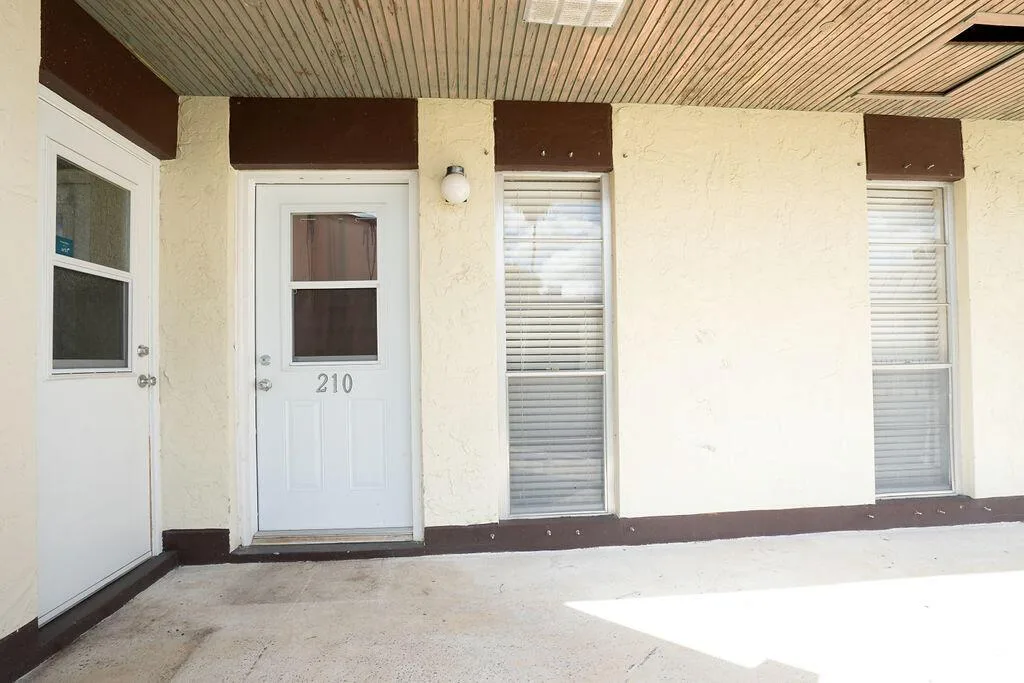 2 Greenway Village N # 210, Royal Palm Beach, FL 33411