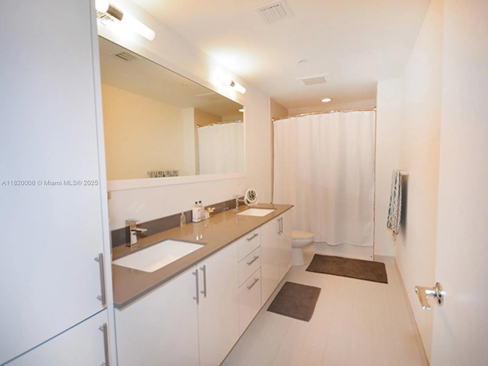 999 SW 1st Ave # 1611, Miami, FL 33130 photo 13
