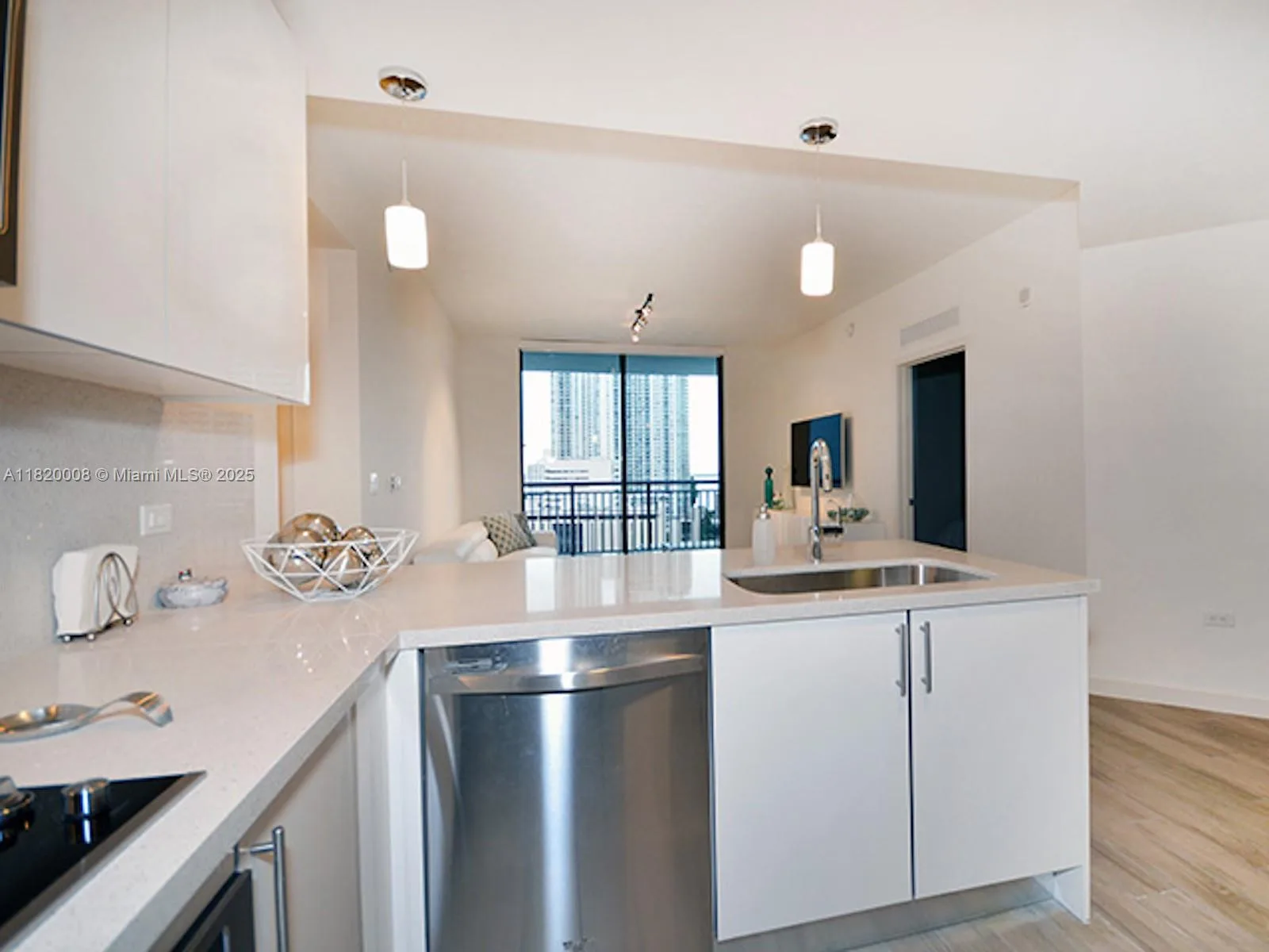 999 SW 1st Ave # 1611, Miami, FL 33130 photo 8