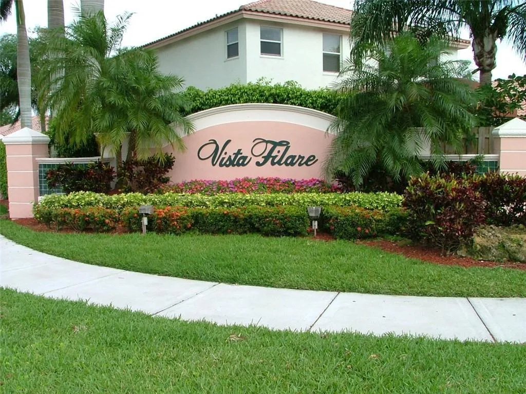 245 Via Milan Terrace, Davie, FL 33325 photo 2