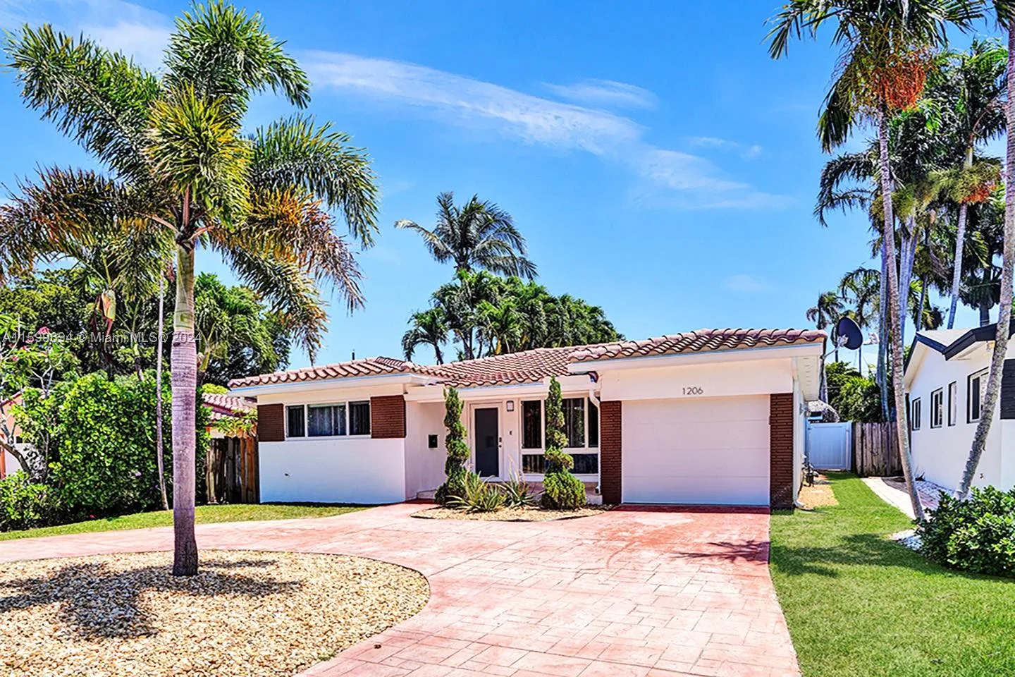 1206 Lincoln St, Hollywood, FL 33019 photo 3