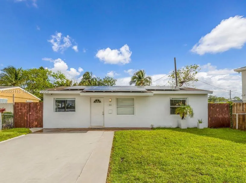 2411 Fletcher St, Hollywood, FL 33020