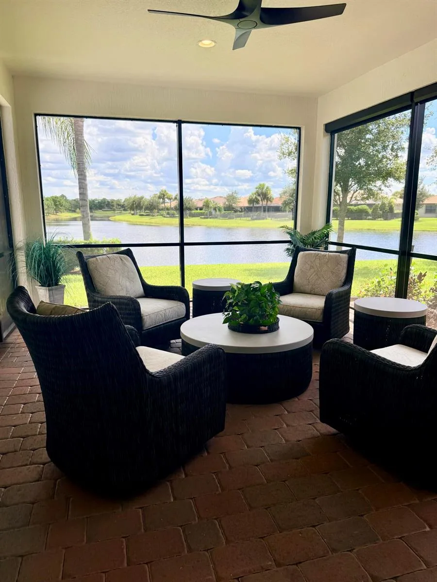 4425 BEAUTY LEAF Circle, Vero Beach, FL 32967