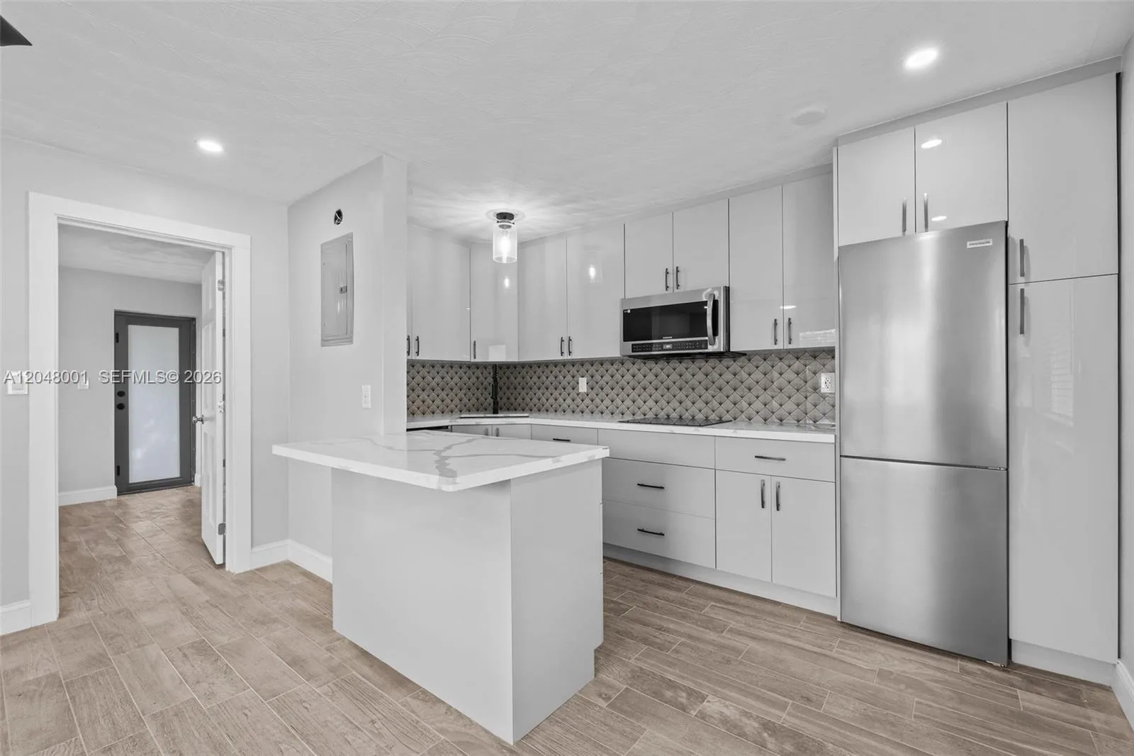 1634 NE 4th Pl, Fort Lauderdale, FL 33301 photo 5