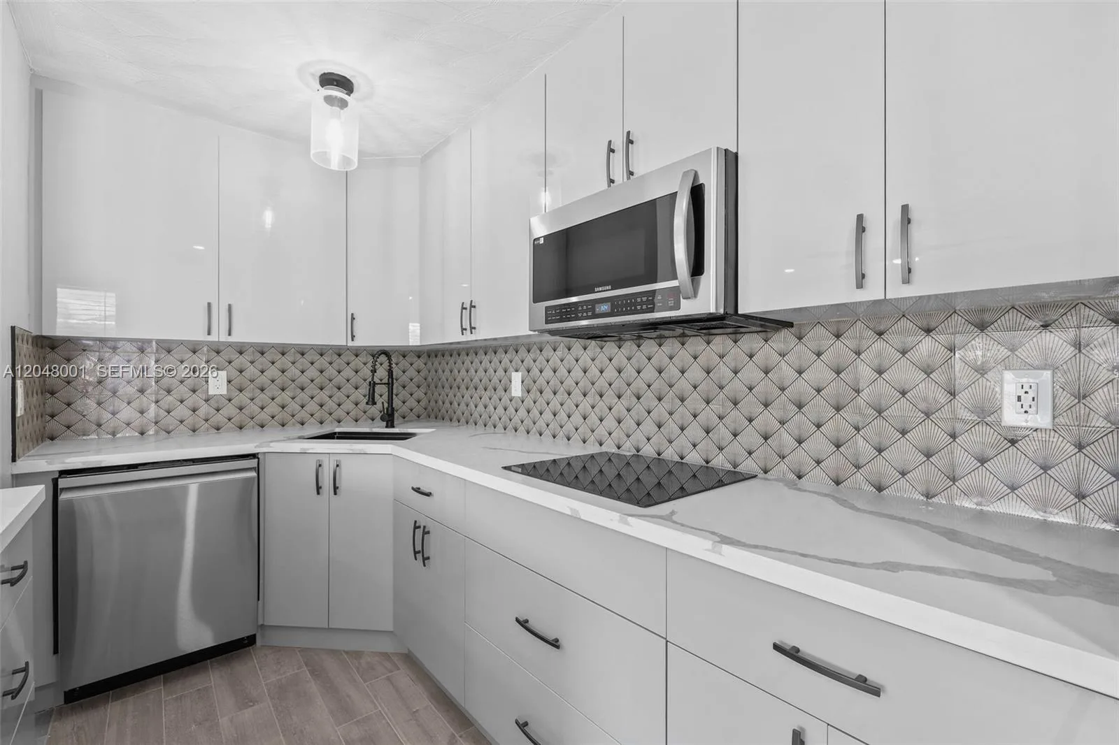 1634 NE 4th Pl, Fort Lauderdale, FL 33301 photo 7