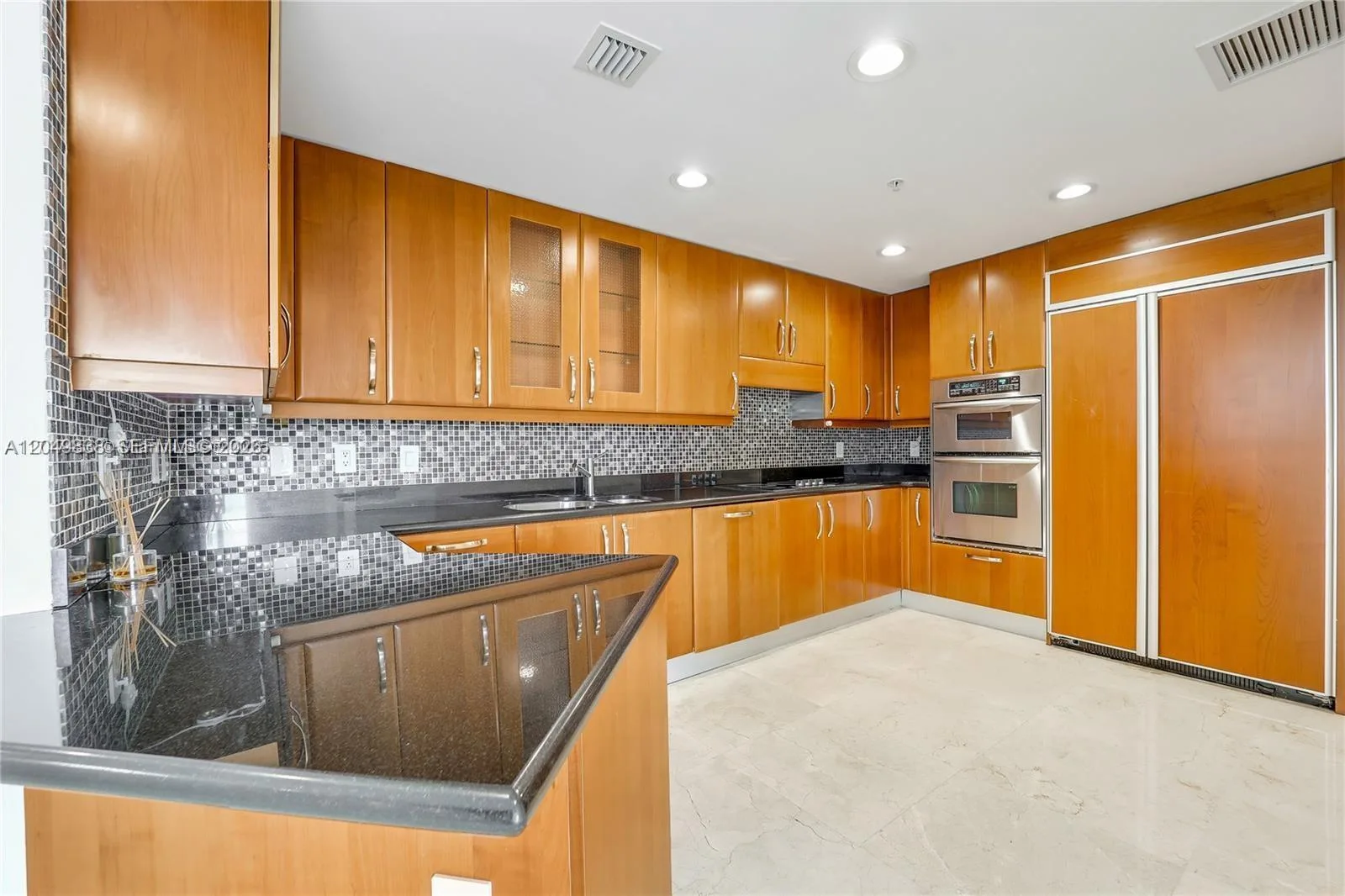 19400 Turnberry Way # 321, Aventura, FL 33180 photo 3