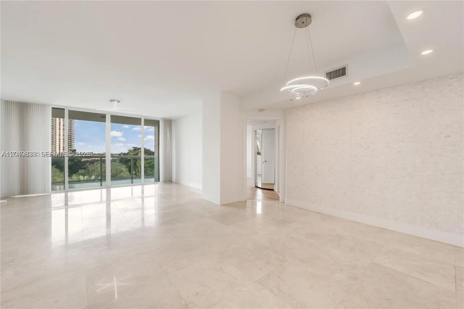 19400 Turnberry Way # 321, Aventura, FL 33180 photo 4