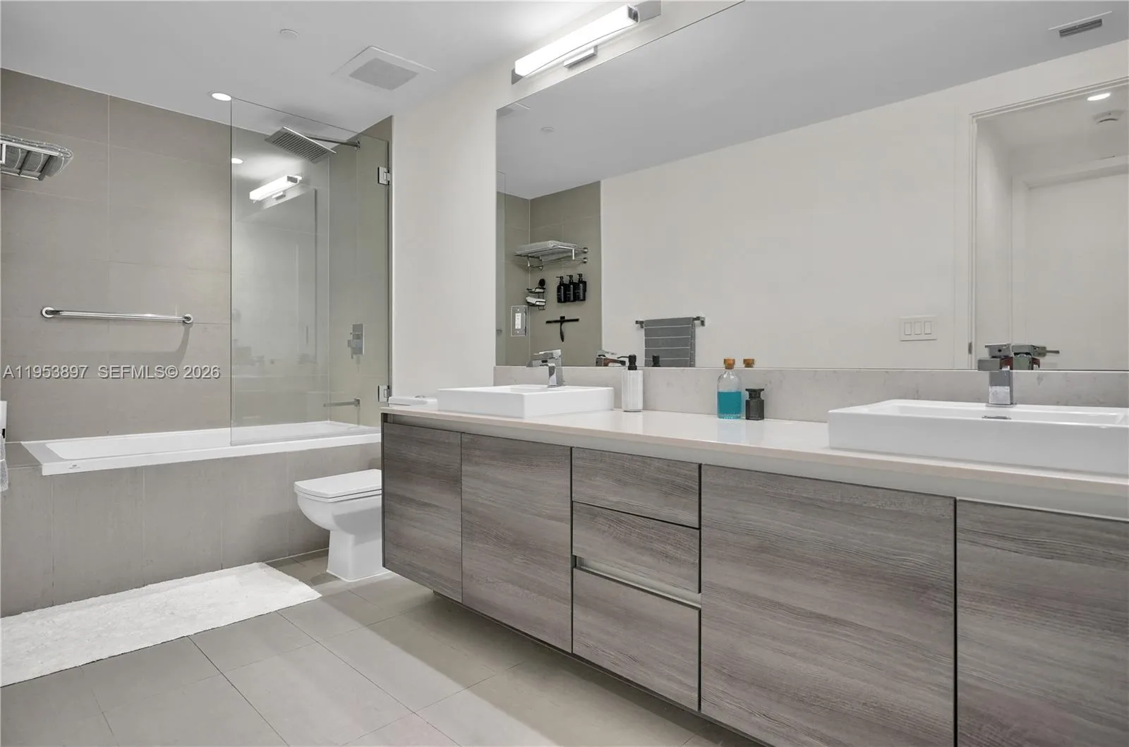 1080 Brickell Ave # 1802, Miami, FL 33131 photo 12