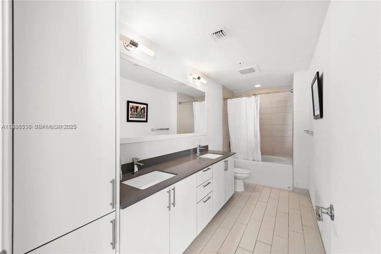 999 SW 1st Ave # 1811, Miami, FL 33130 photo 13