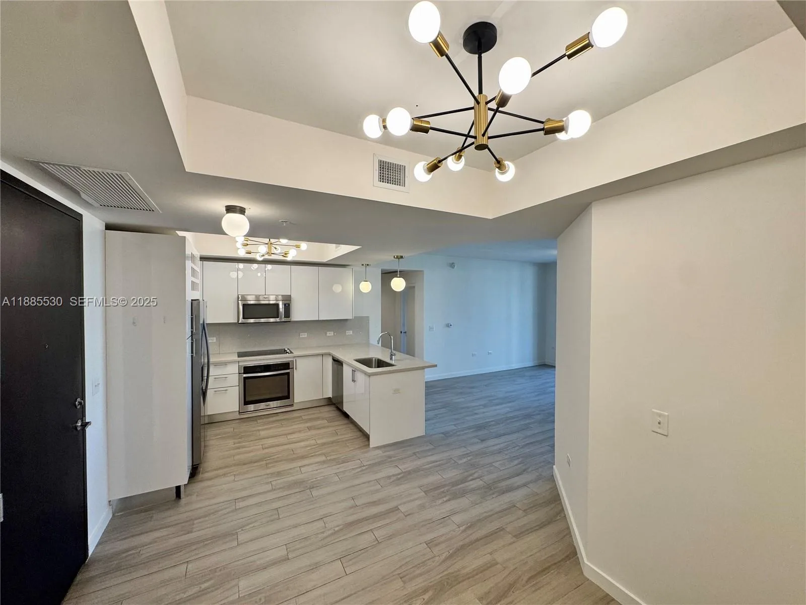 999 SW 1st Ave # 1811, Miami, FL 33130 photo 2