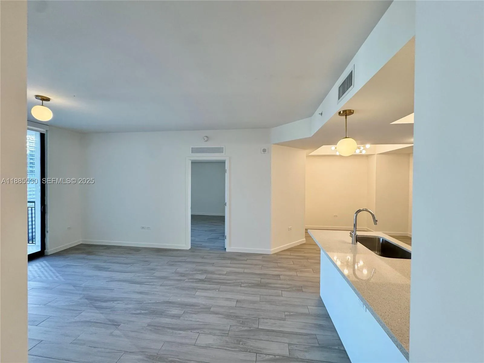 999 SW 1st Ave # 1811, Miami, FL 33130 photo 4