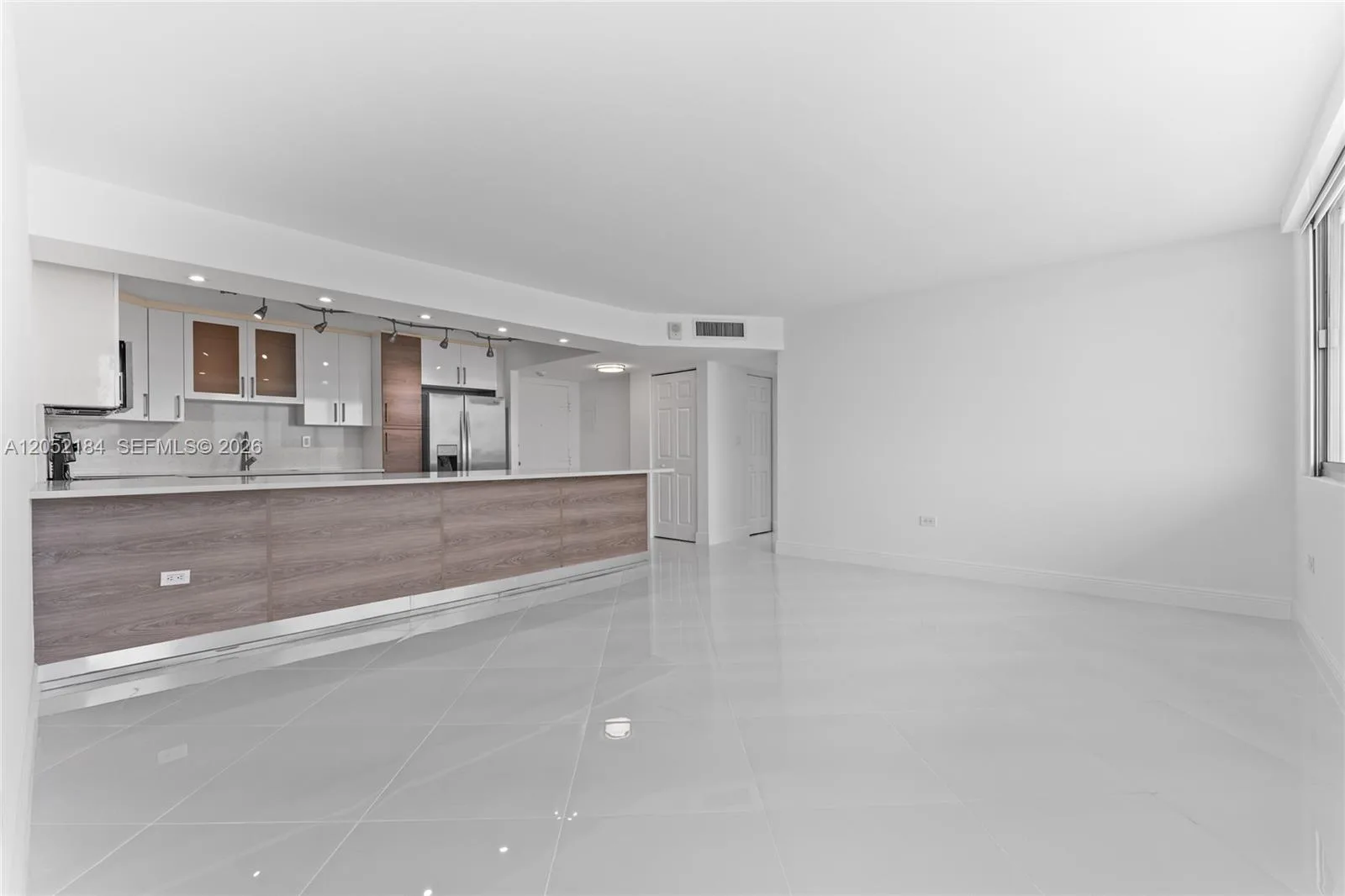 7135 Collins Ave # 1535, Miami Beach, FL 33141 photo 9