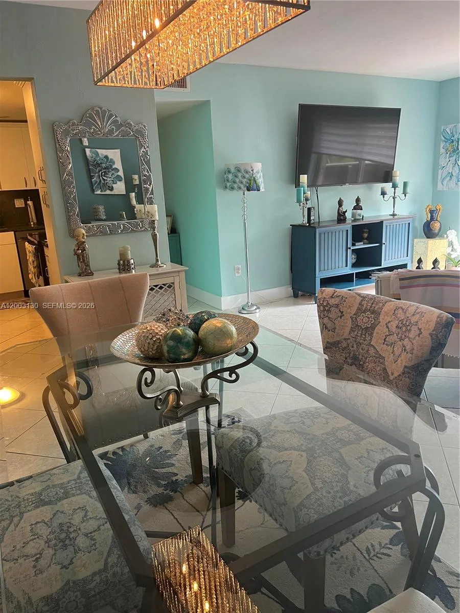 8335 SW 72nd Ave # 212D, Miami, FL 33143