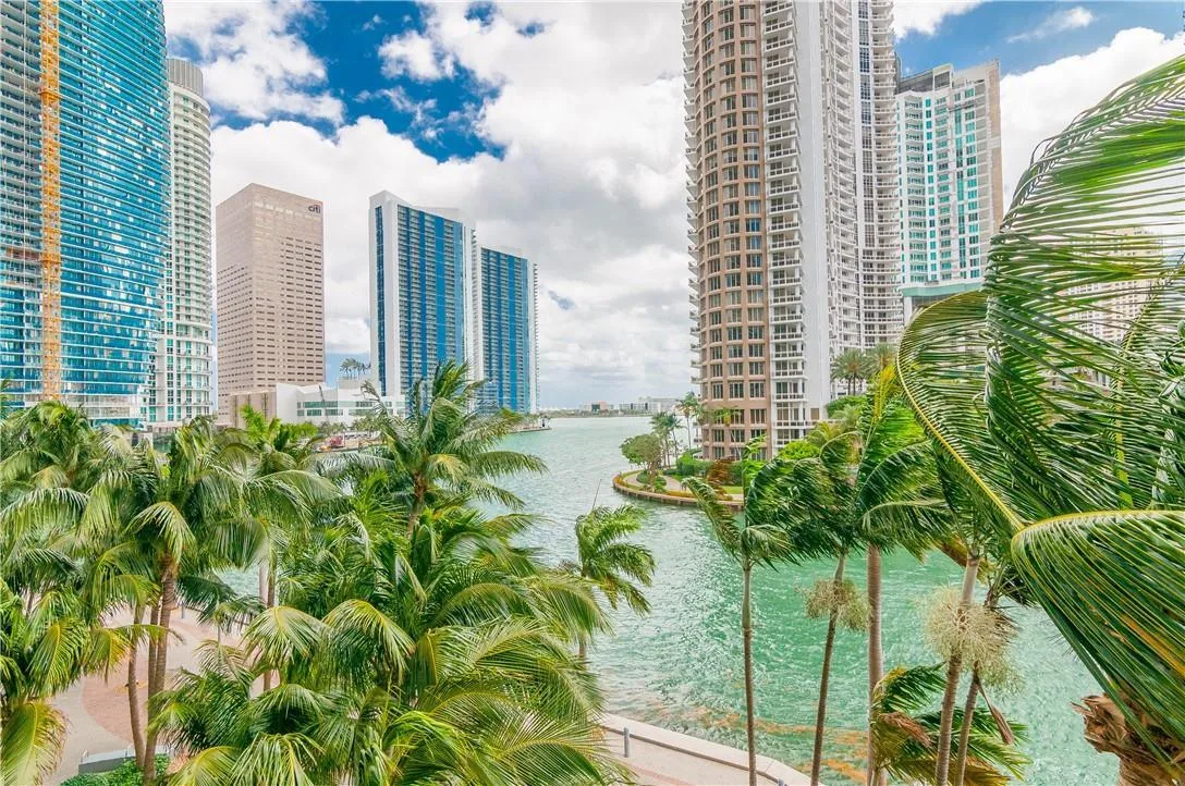 465 Brickell Avenue # Bay 419, Miami, FL 33131