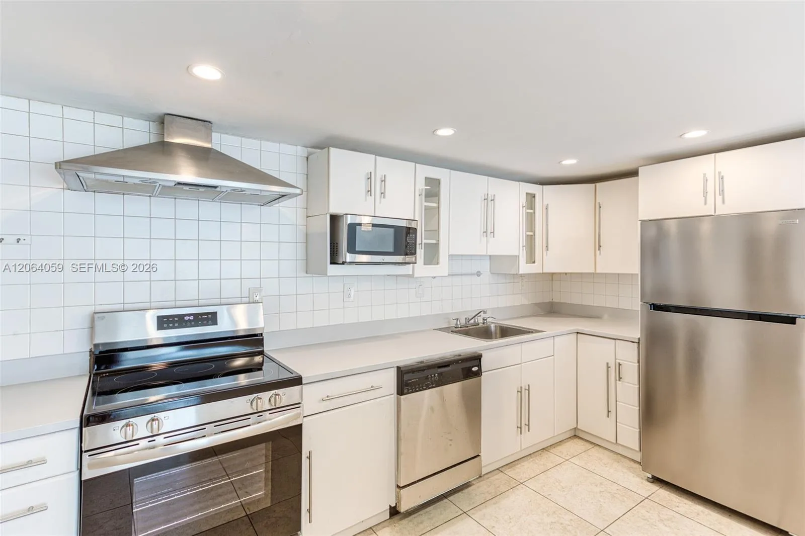 19380 Collins Ave # 406, Sunny Isles Beach, FL 33160 photo 5