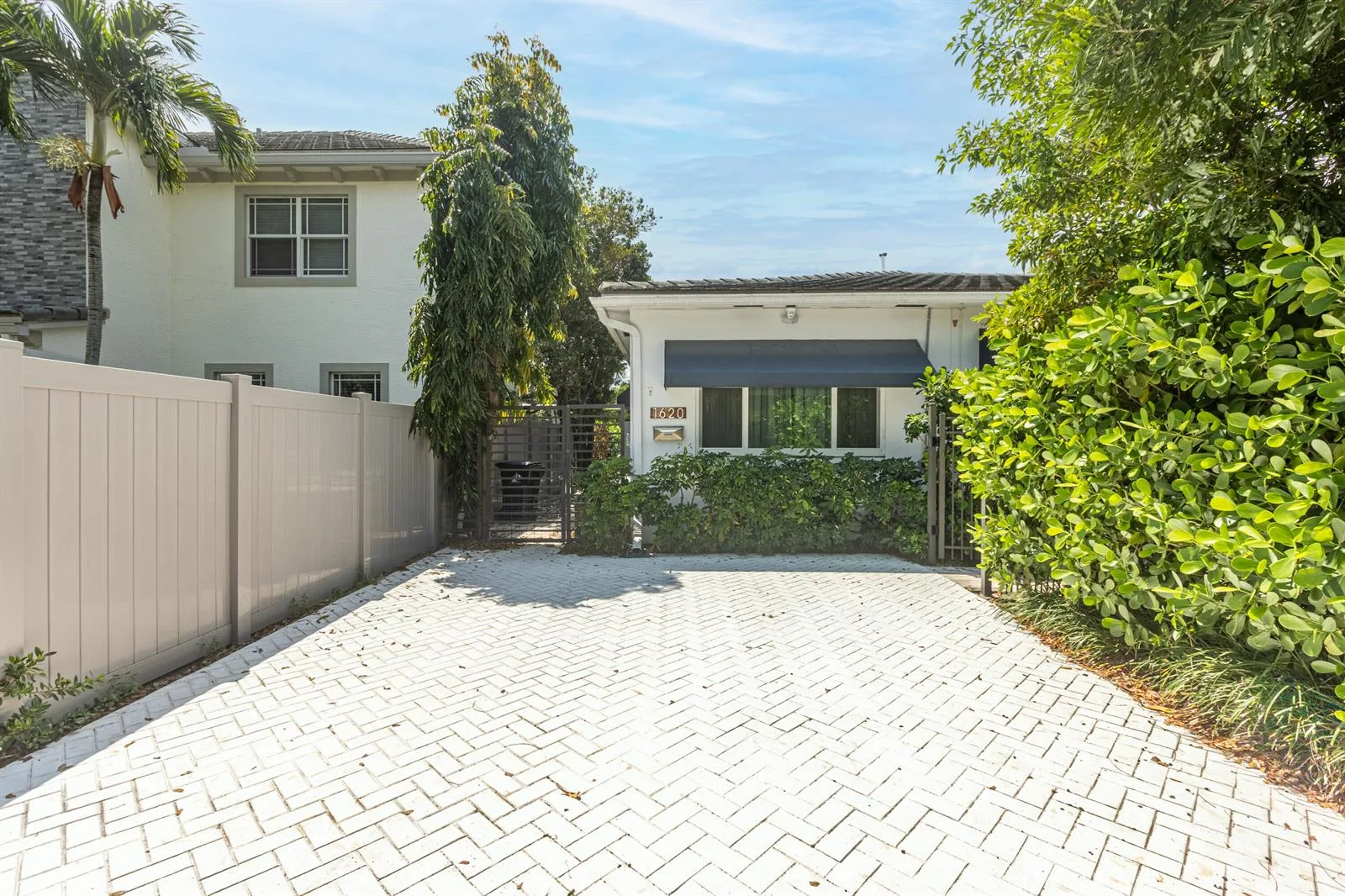 1620 NE 8th Street, Fort Lauderdale, FL 33304