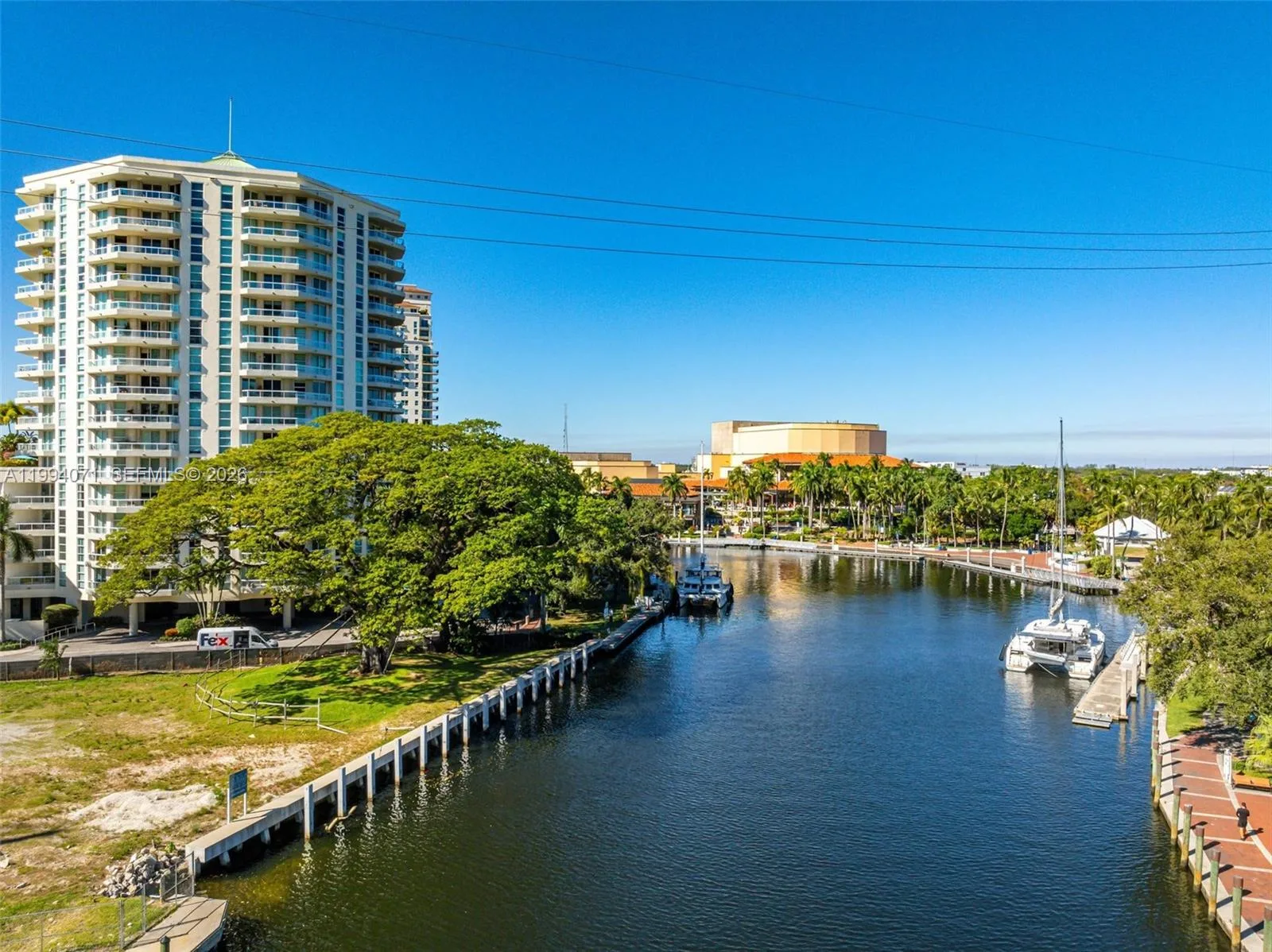 Esplanade on the River – photo 7