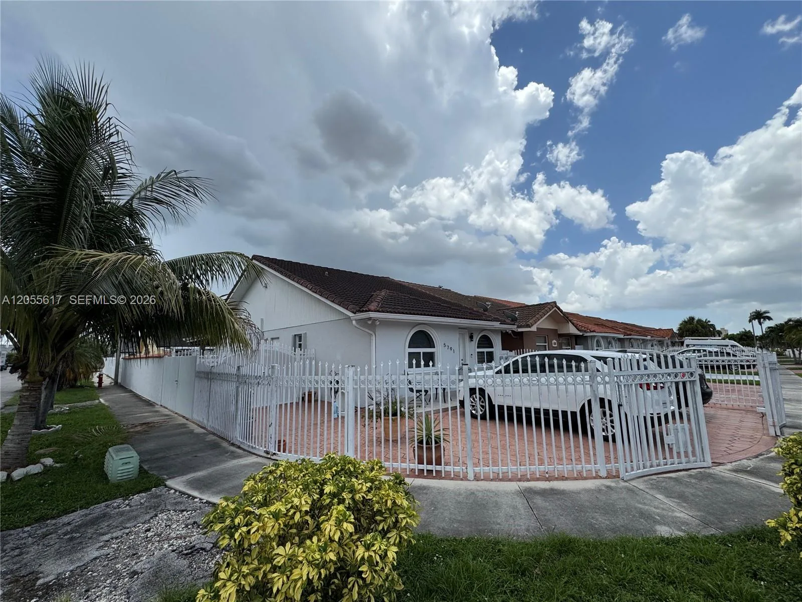 5791 W 21st Ave, Hialeah, FL 33016