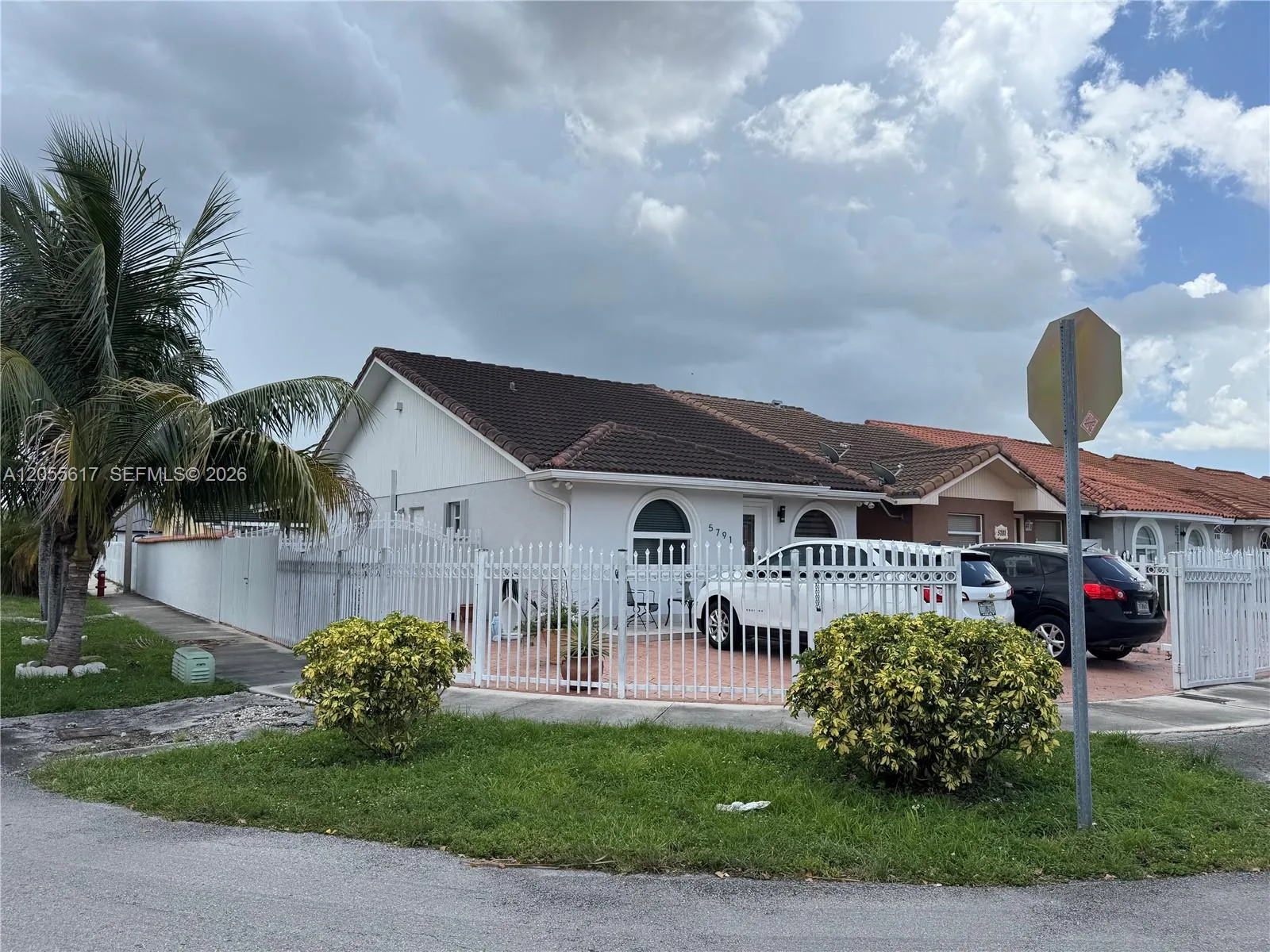 5791 W 21st Ave, Hialeah, FL 33016 photo 2