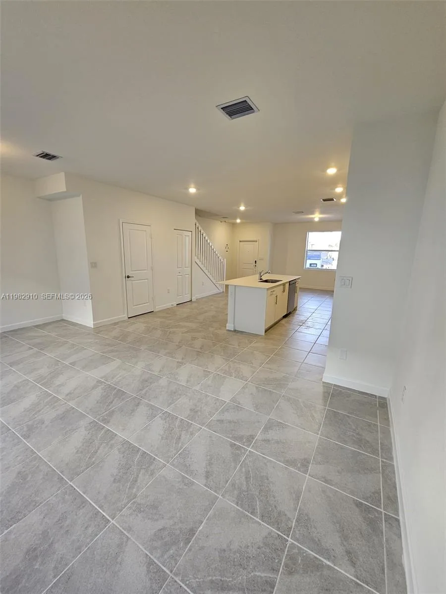 1148 SE 2nd St, Florida City, FL 33034 photo 5