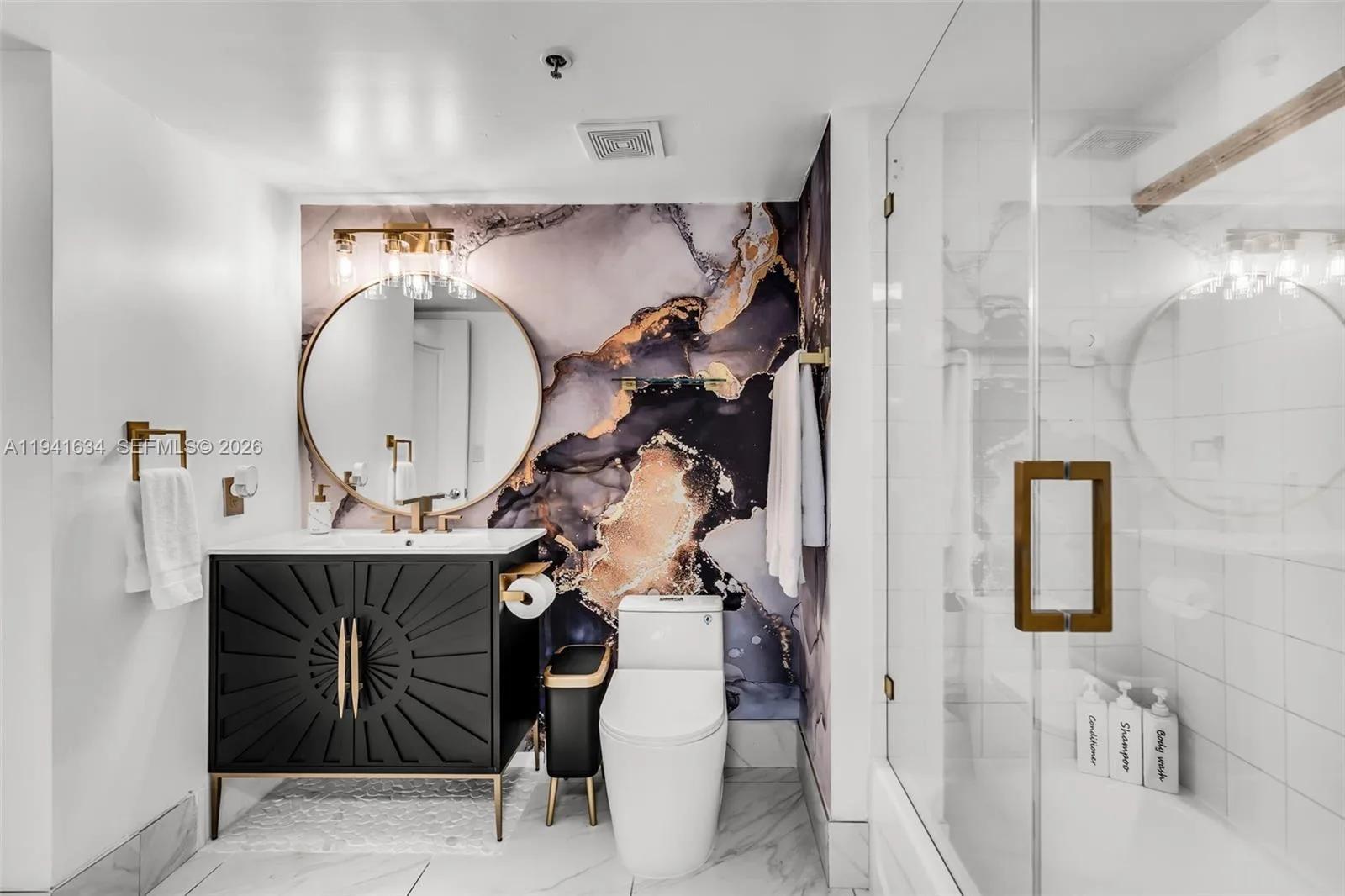 1200 Brickell Bay Dr # 2807, Miami, FL 33131 photo 10