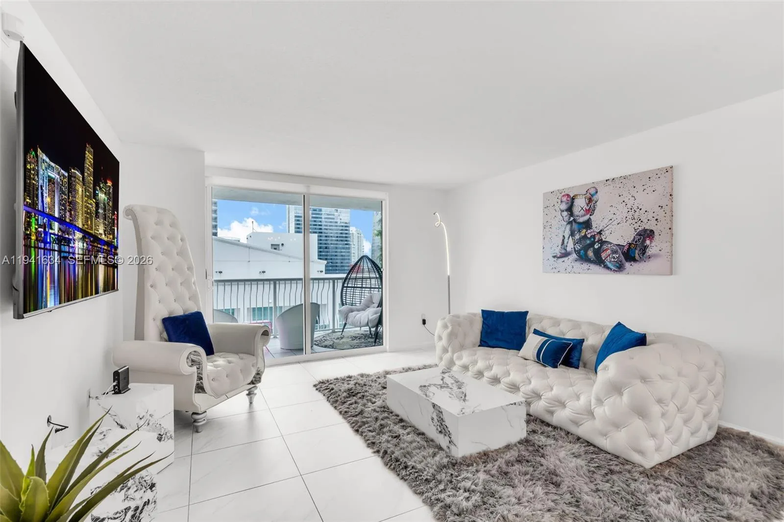 1200 Brickell Bay Dr # 2807, Miami, FL 33131 photo 4
