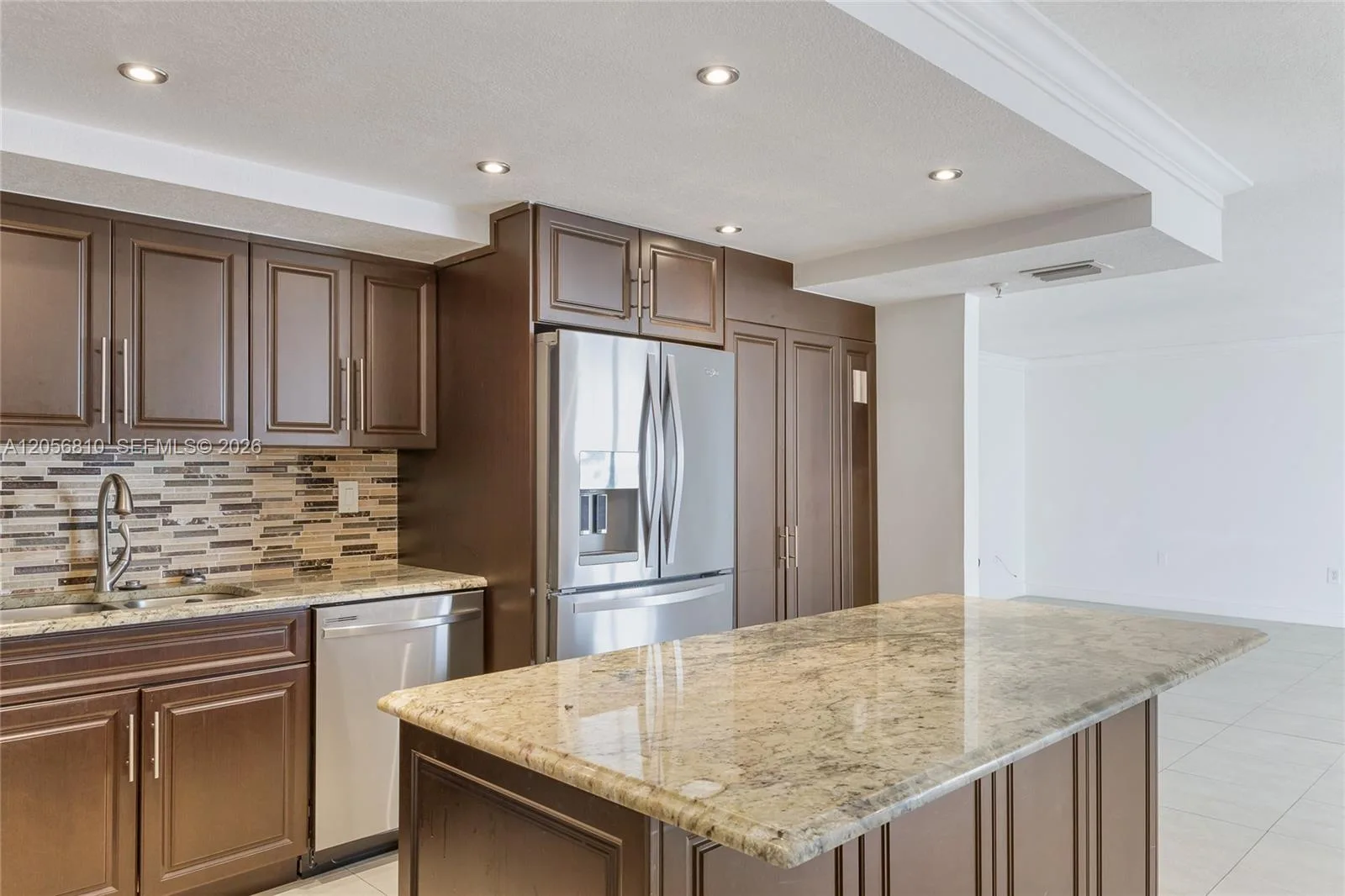 6061 Collins Ave # 15D, Miami Beach, FL 33140 photo 2