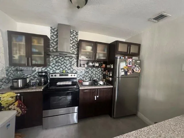 12610 NW 23rd Ave, Miami, FL 33167 photo 3
