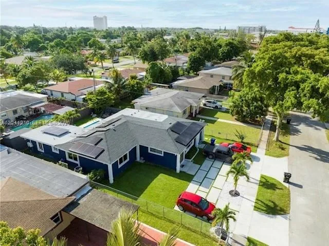 16100 NE 9th Ct, North Miami Beach, FL 33162 photo 2