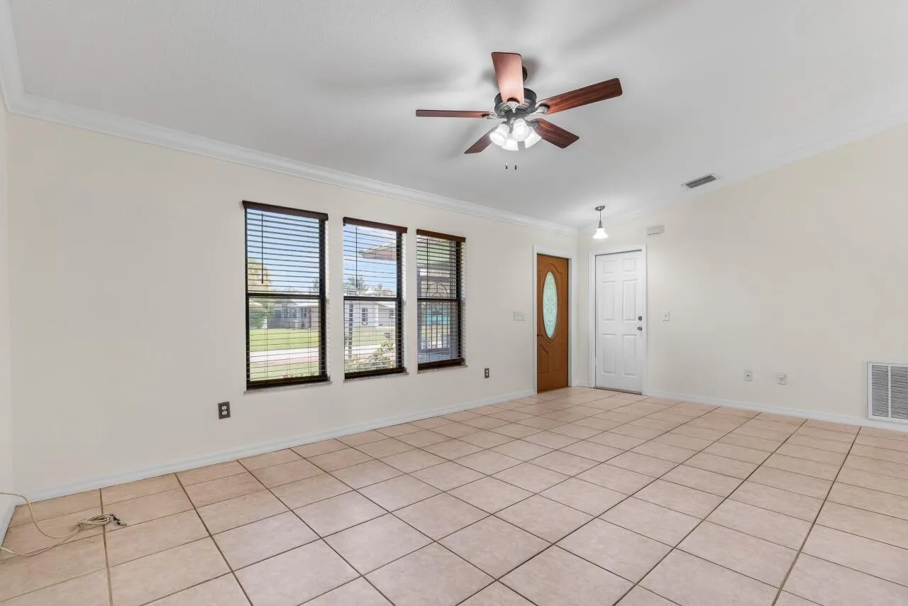 1636 NE Darlich Avenue, Jensen Beach, FL 34957 photo 9