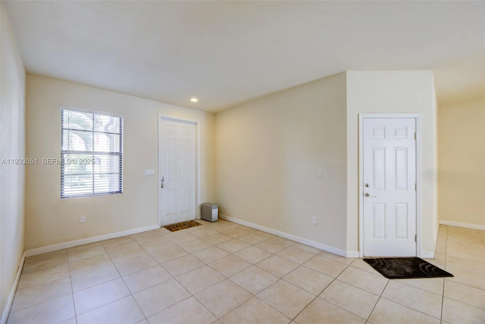 3316 W 91st Ter, Hialeah, FL 33018 photo 10