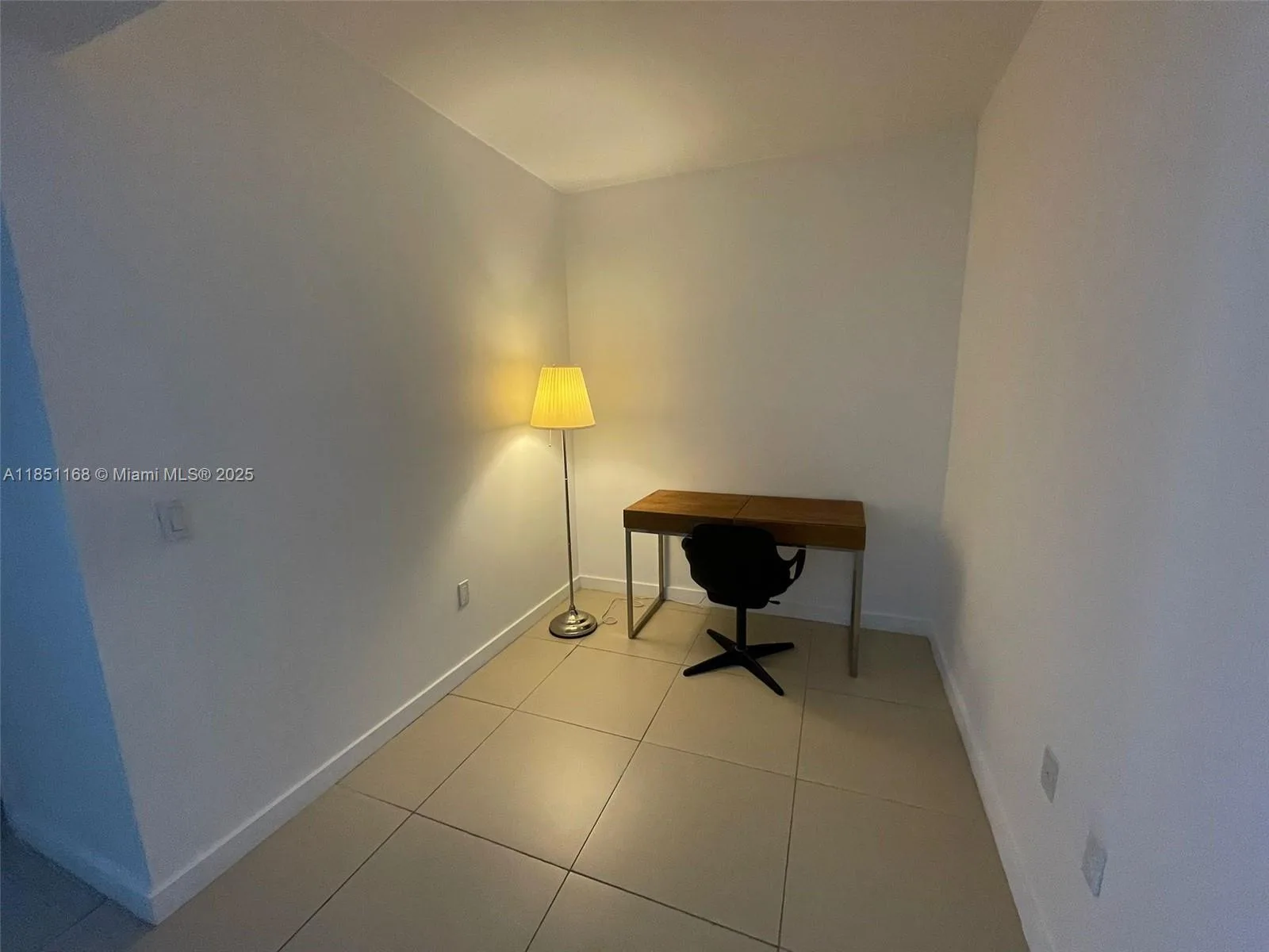 31 SE 6th St # 907, Miami, FL 33131 photo 12