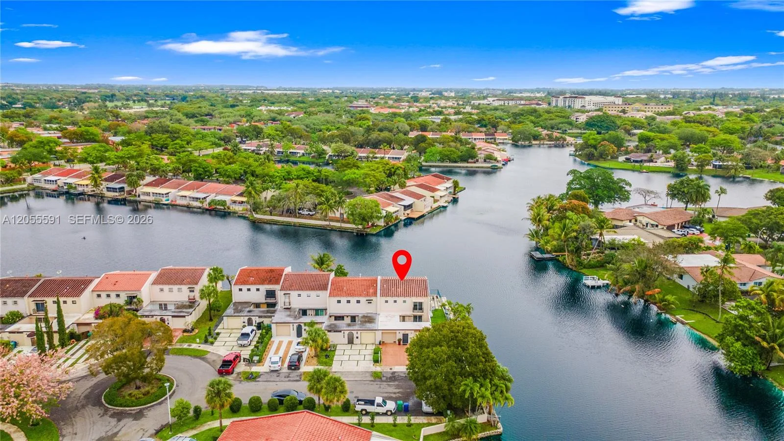 7282 Jacaranda Ln, Miami Lakes, FL 33014 photo 4