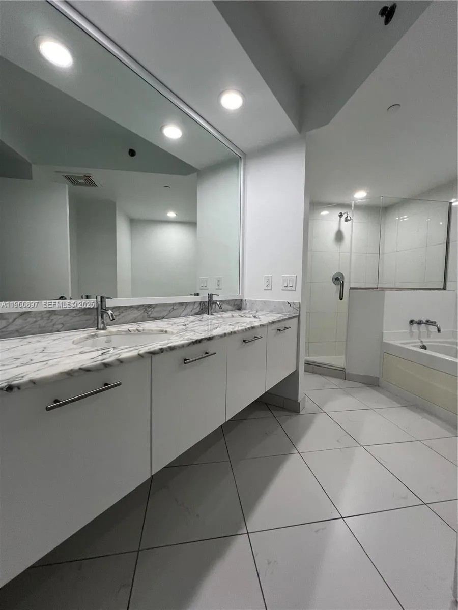 55 SE 6th St # 2307, Miami, FL 33131 photo 11