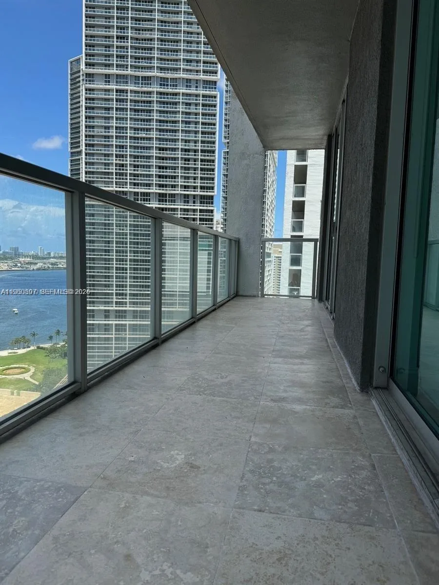 55 SE 6th St # 2307, Miami, FL 33131 photo 4