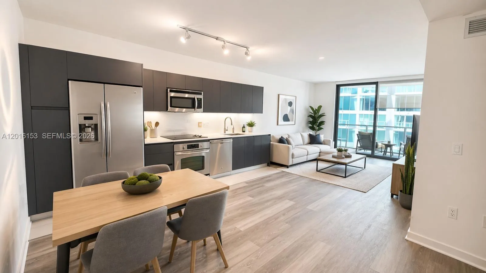 31 SE 6th St # 1904, Miami, FL 33131 photo 4