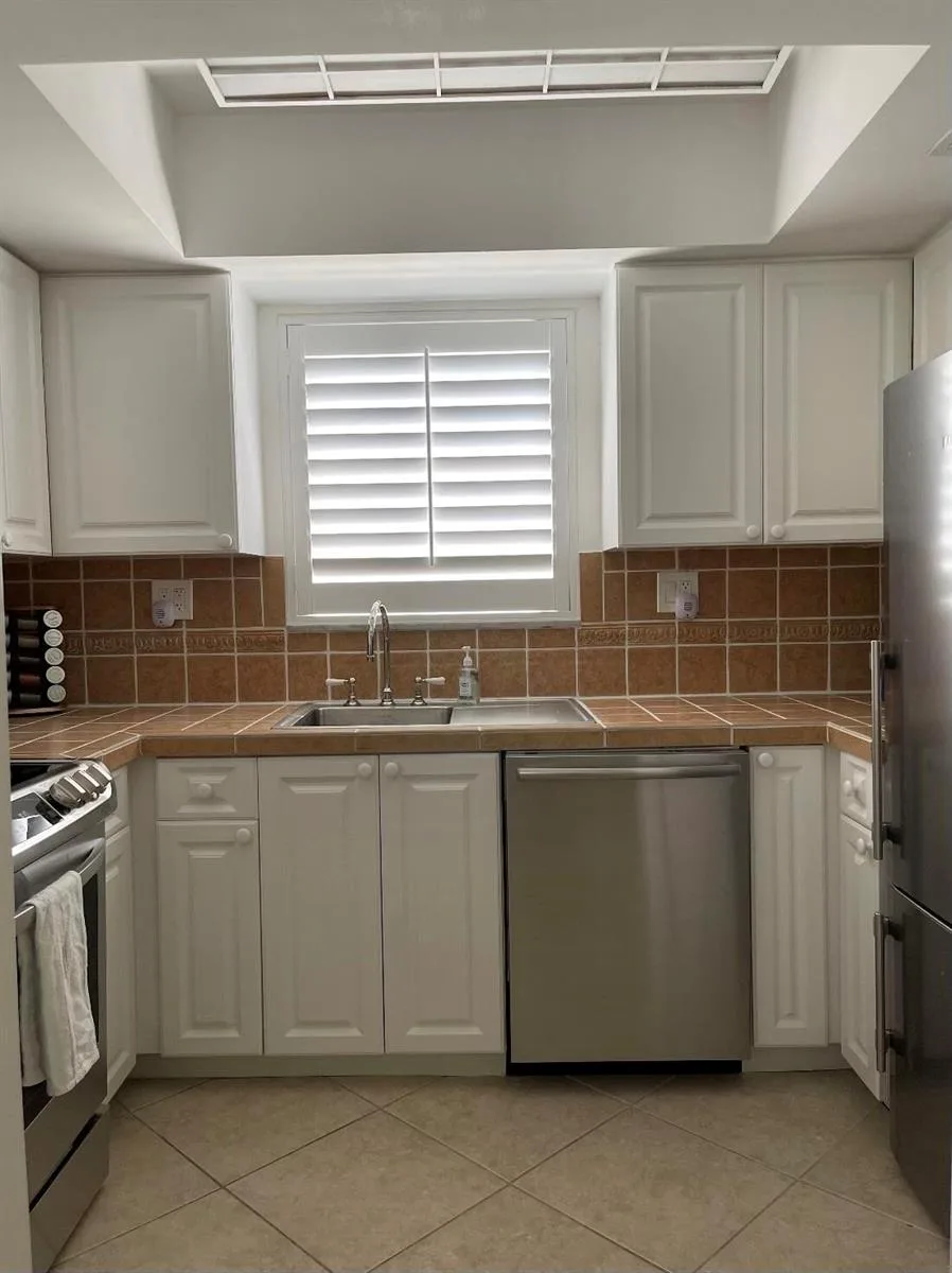 1202 Palm Trail # 6, Delray Beach, FL 33483 photo 8