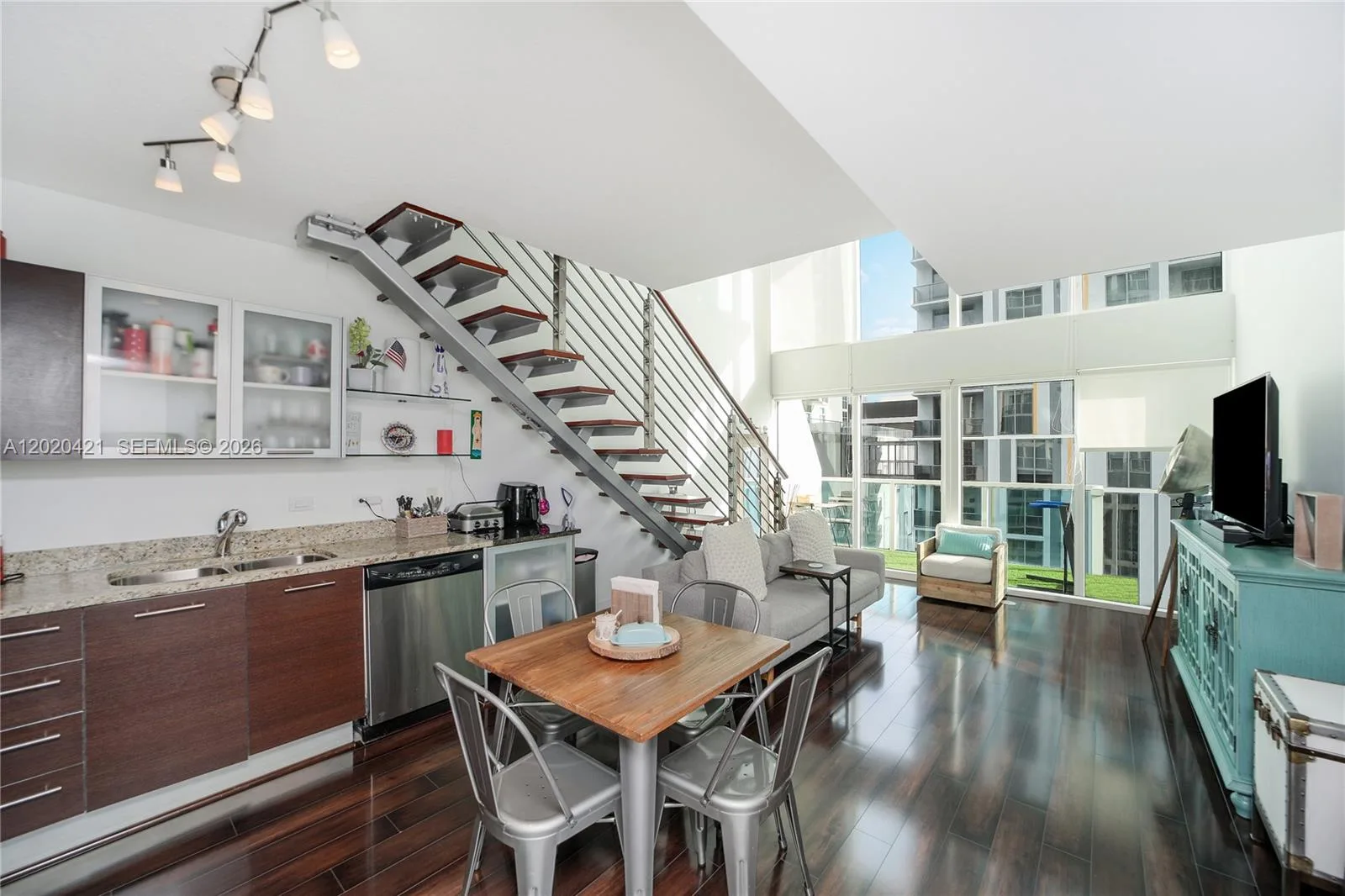 41 SE 5th St # 704, Miami, FL 33131 photo 3