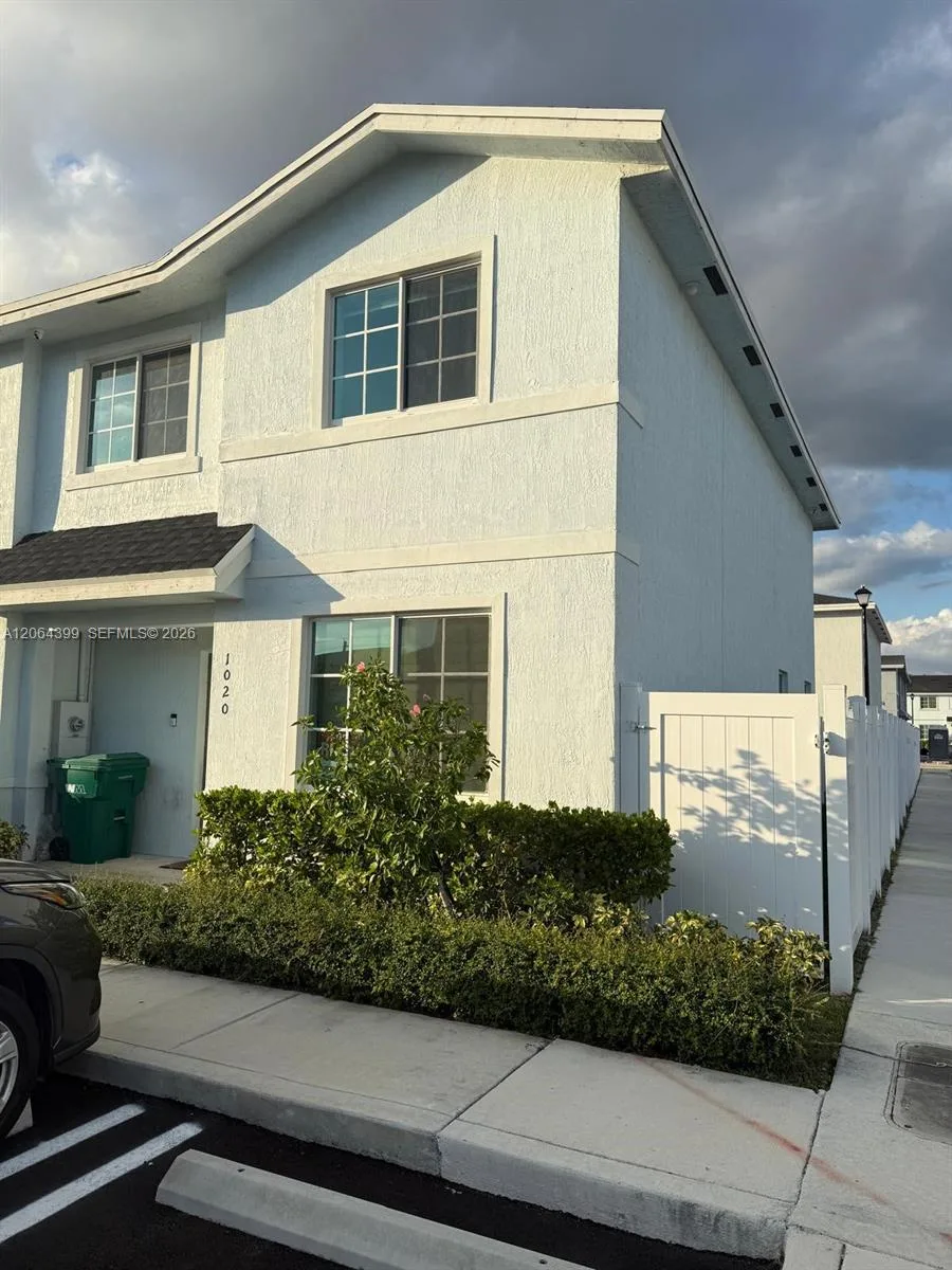 1020 NW 5th Ter, Florida City, FL 33034