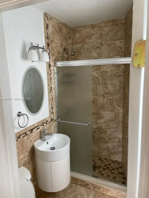 2121 Biarritz Dr # 5, Miami Beach, FL 33141 photo 2