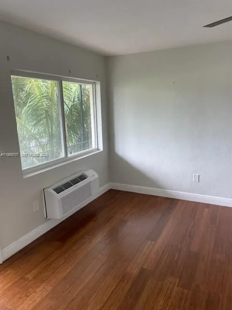 2121 Biarritz Dr # 5, Miami Beach, FL 33141 photo 4