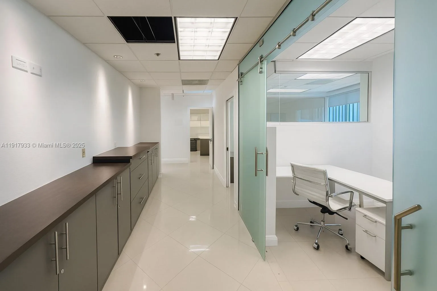 1000 5th St # 304, Miami Beach, FL 33139 photo 4