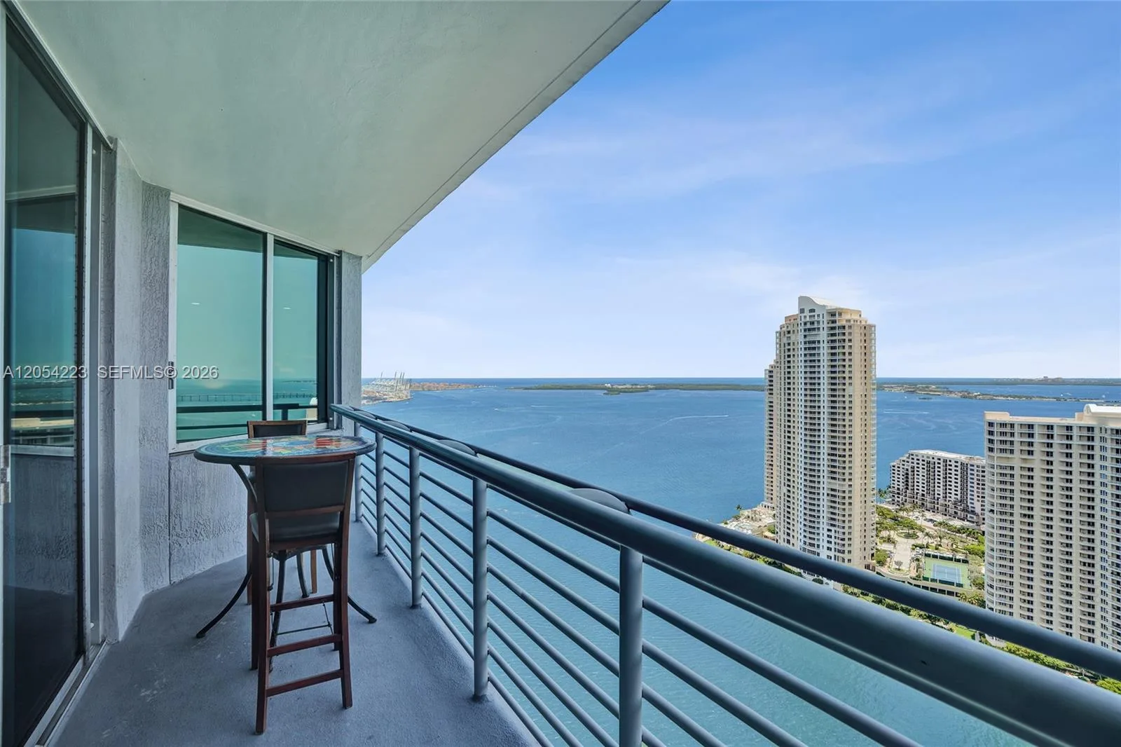 335 S Biscayne Blvd # 3807, Miami, FL 33131