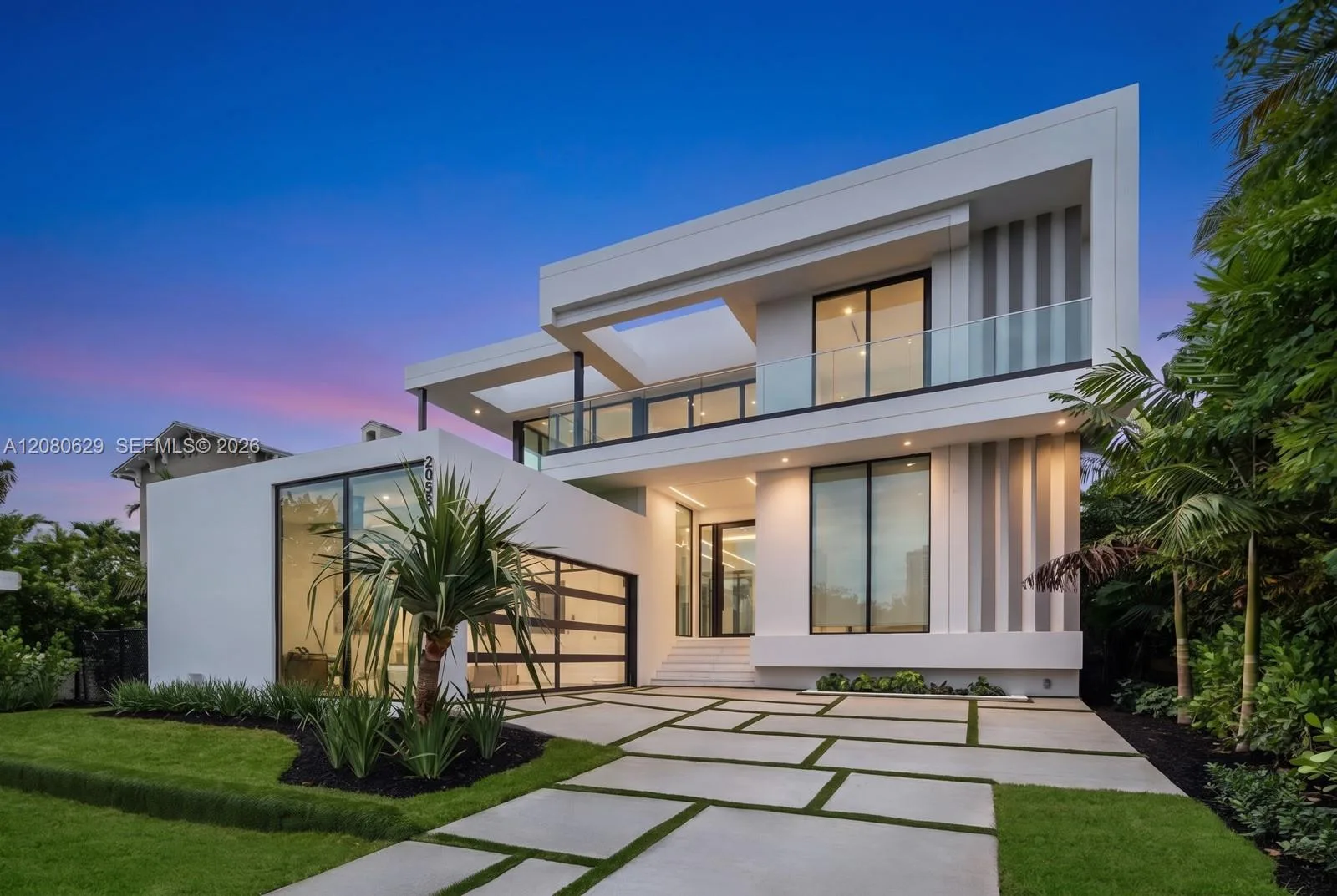 2094 Prairie Ave, Miami Beach, FL 33139 photo 2
